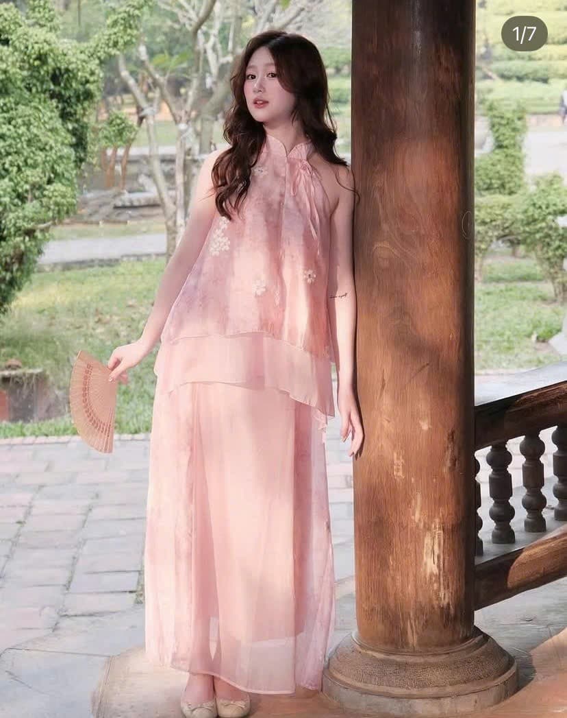 AD49 Yếm Tơ hồng