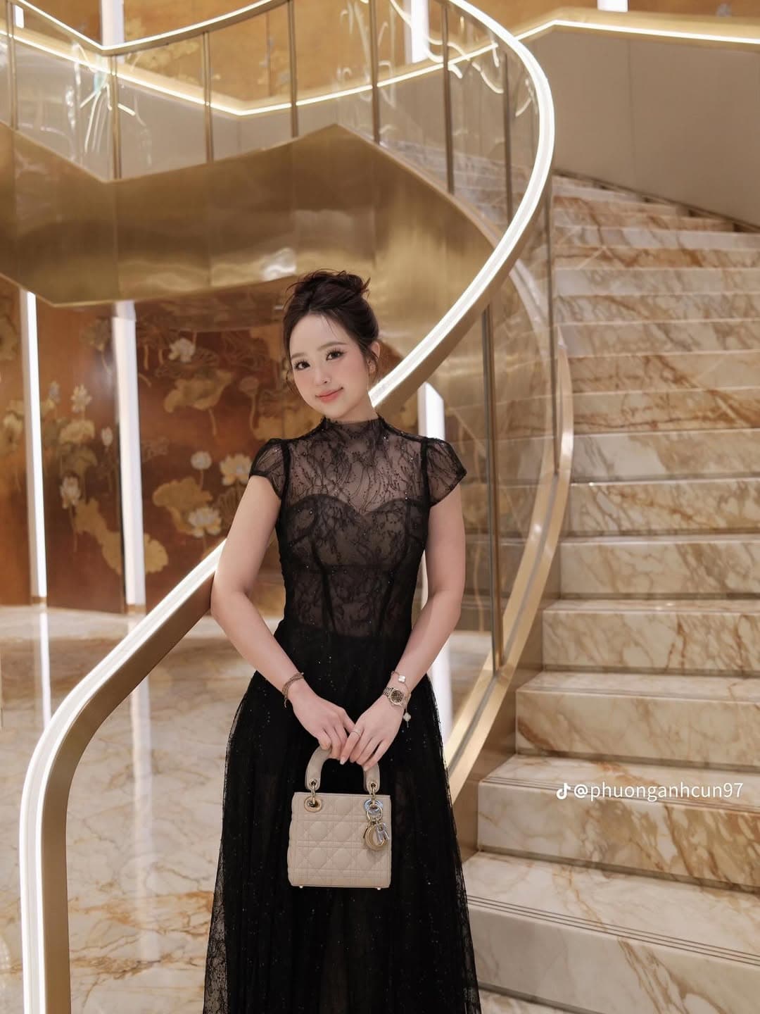 Velia dress đen L